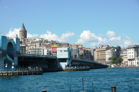 Galata Koprusu ve Kulesi